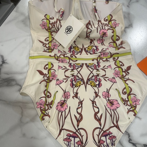 Tory Burch new this season one piece NWT - Picture 8 of 15